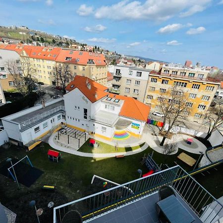 New Luxury City Centre Apartment With Panoramic View, Free Parking Pressburg Exterior foto
