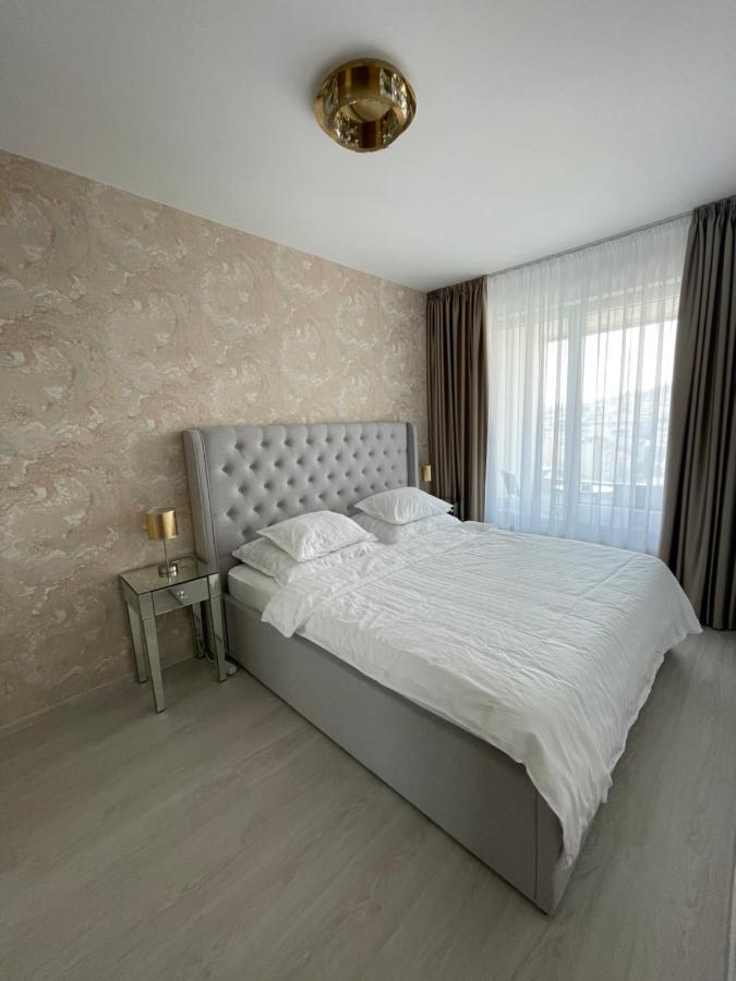 New Luxury City Centre Apartment With Panoramic View, Free Parking Pressburg Exterior foto