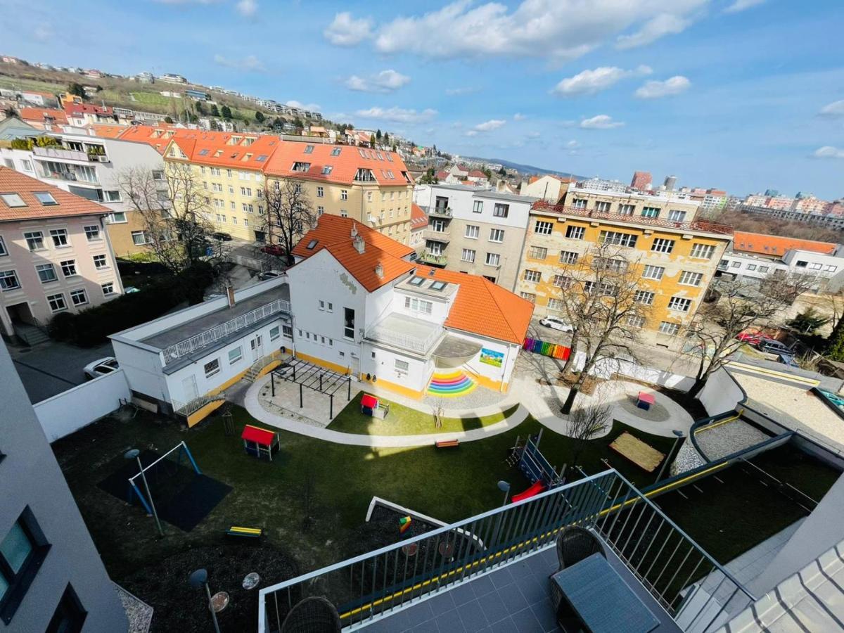 New Luxury City Centre Apartment With Panoramic View, Free Parking Pressburg Exterior foto
