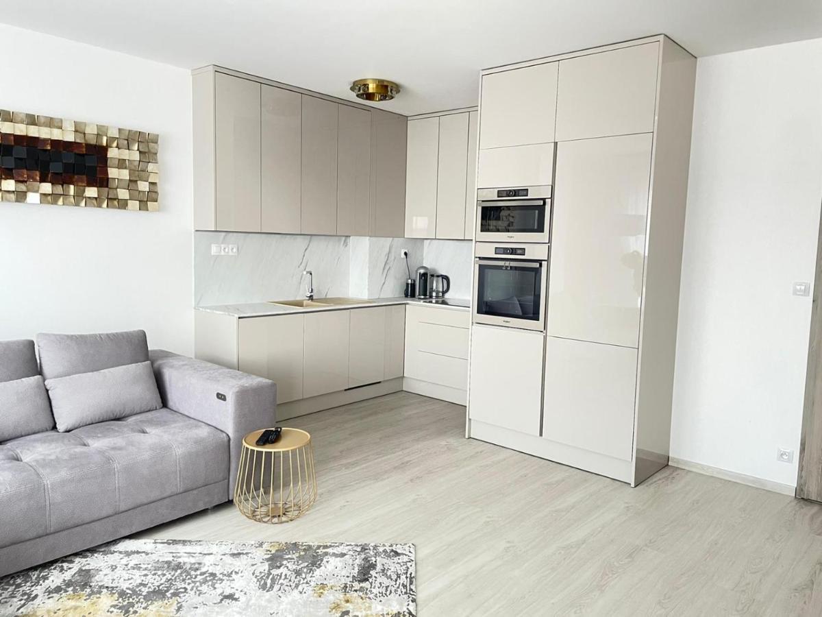 New Luxury City Centre Apartment With Panoramic View, Free Parking Pressburg Exterior foto